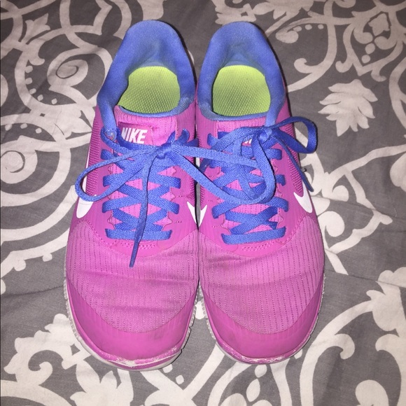 NIKE FREE RUNS 4.0 SIZE 6 - Picture 4 of 5